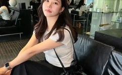 把女朋友水弄出来视频